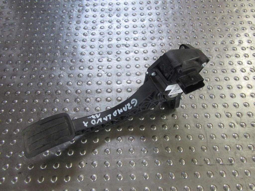 фото №1, Opel grandland x 1.6gdi 2017 потенциометр педаль газа eu