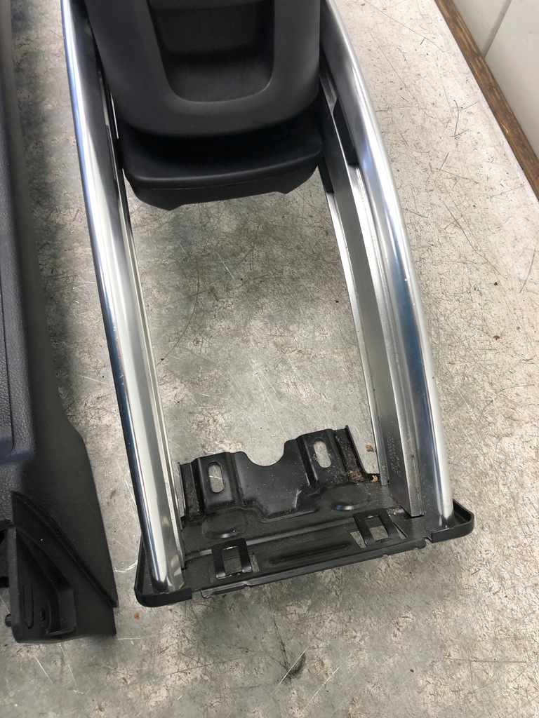 фото №9, Туннель средний подлокотник opel meriva b