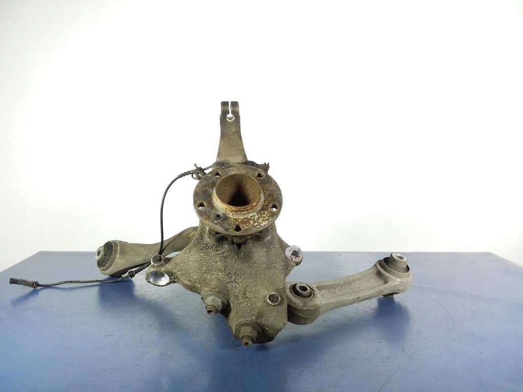 фото №1, Bmw 5 f10 f11 поворотный кулак левая передняя