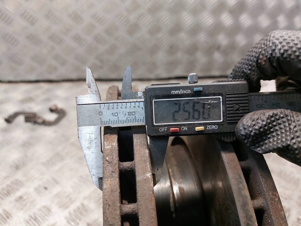 фото №13, Тормозные диски тормозные перед + суппорты kia cerato i 2.0 crdi bc140087 df6229