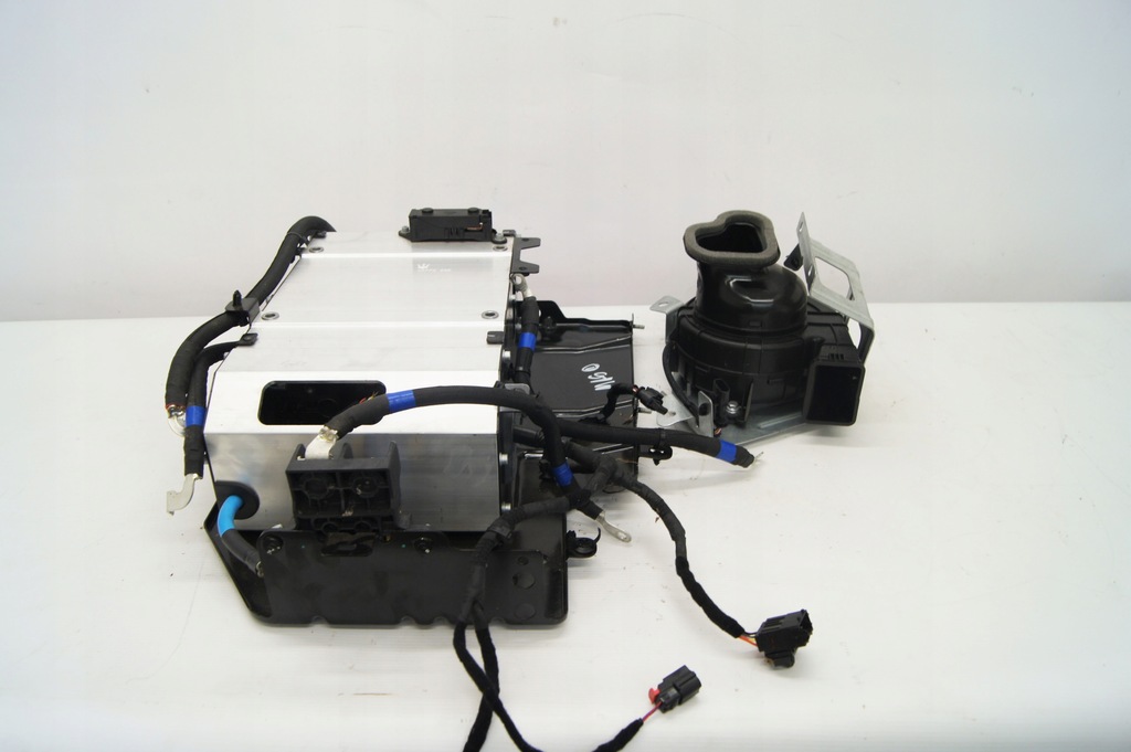 фото №6, Аккумулятор аккумулятор гибрид 48v maserati levante gt