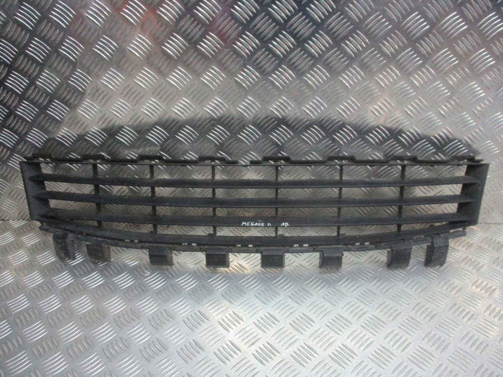 Купить Решётка бампера перед средняя renault megane ii 1.6 16v