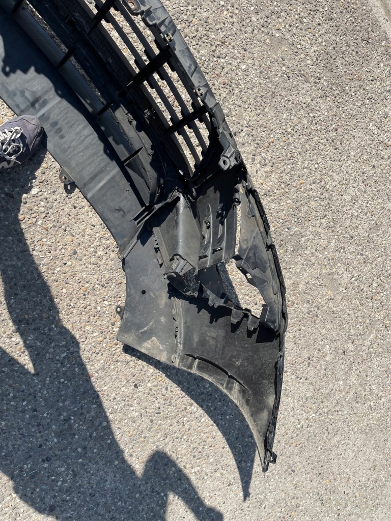 Купити Бампер перед передній porsche macana 95b