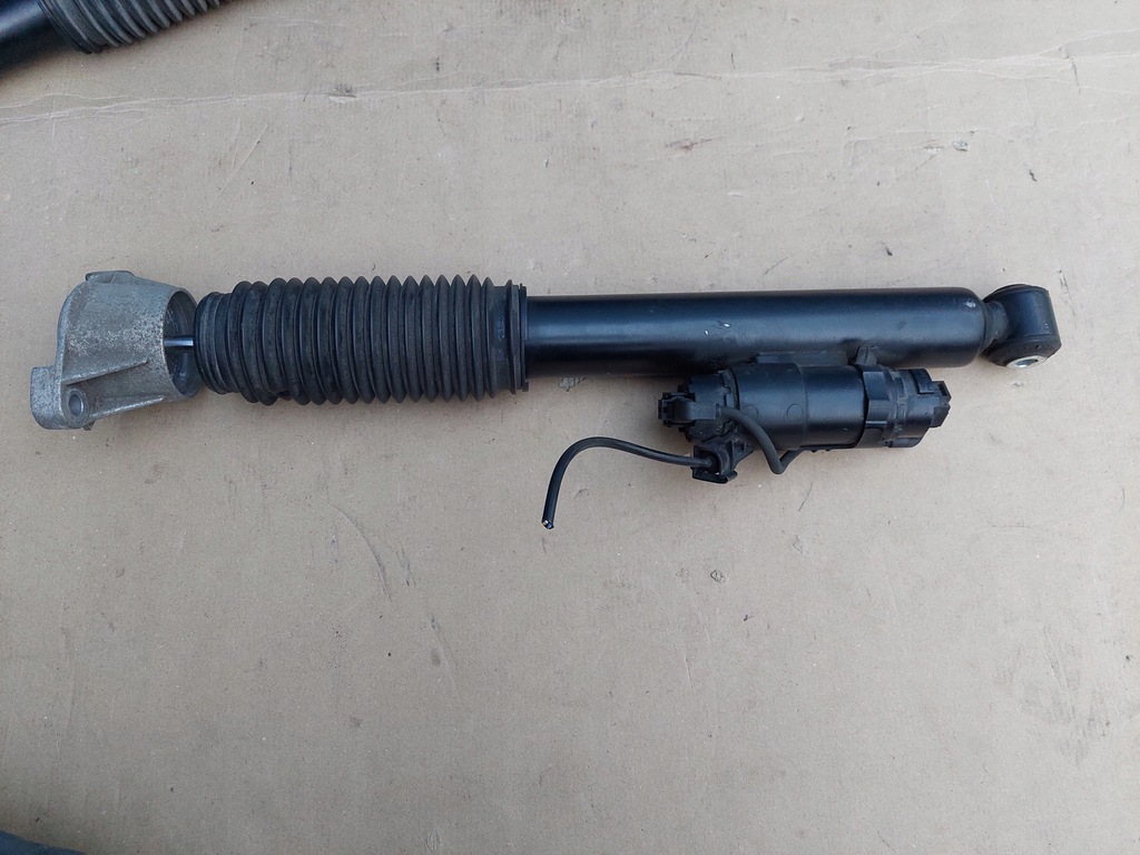 фото №1, Mercedes glc x254 airmatic левый правый амортизатор задняя