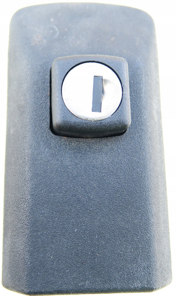 Купить Ручка крышки двигателя fiat 126p