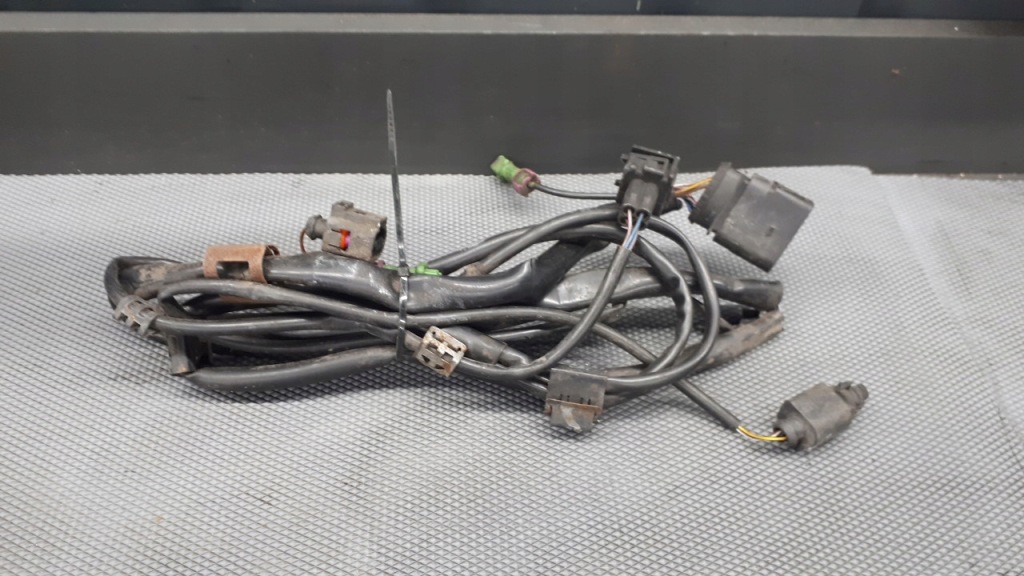 фото №1, Электропроводка радиатора audi a4 b5