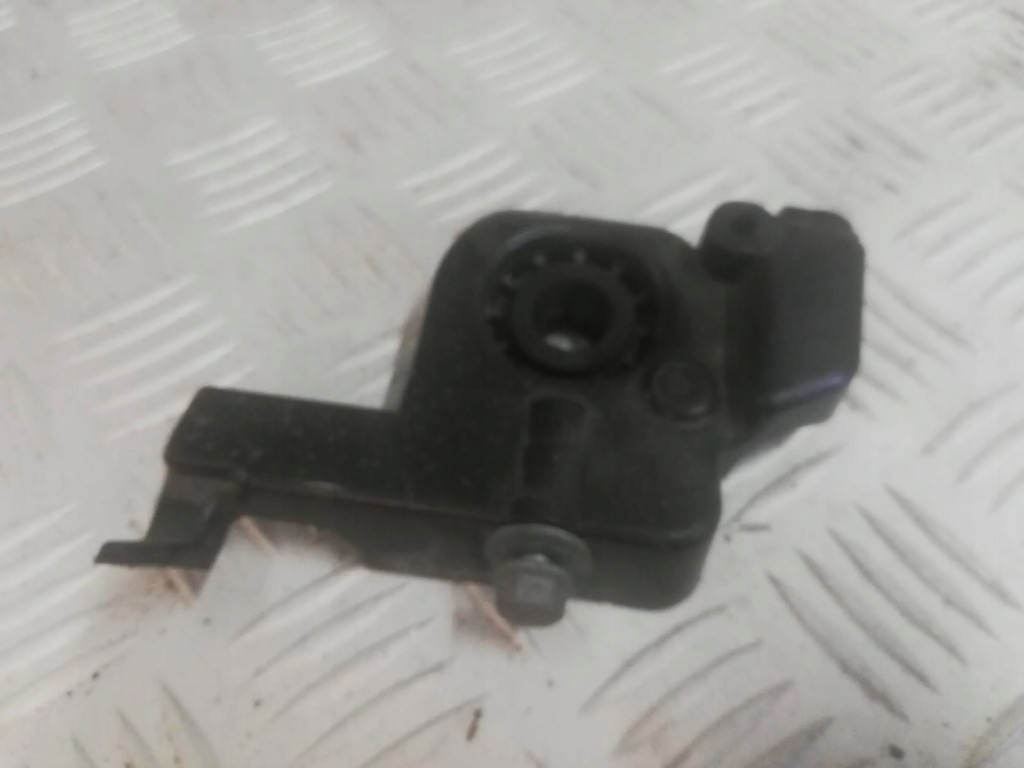 Купить Twingo 3 smart 453 кронштейн радиатор правое