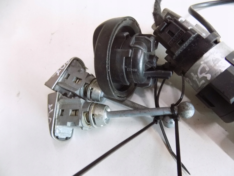 фото №7, Peugeot 207 cc замок зажигания ключ вкладыши