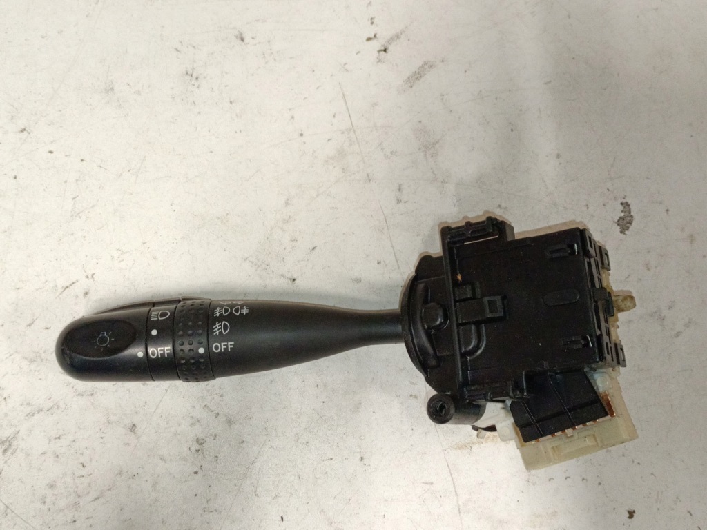 фото №1, Важіль світла toyota corolla e12 02190-173712