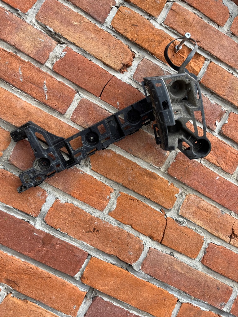 фото №6, Opel оригинальный номер 13426390 направляющая бампера