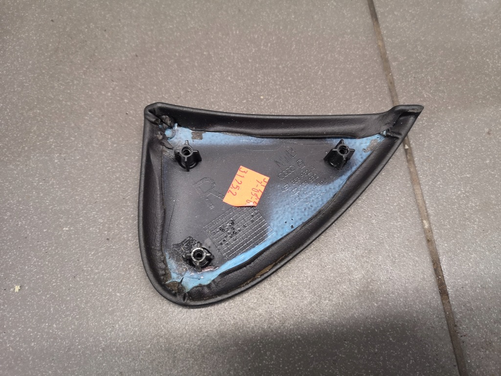 фото №8, Заглушка обшивка права audi a8 d3 4e1868982a