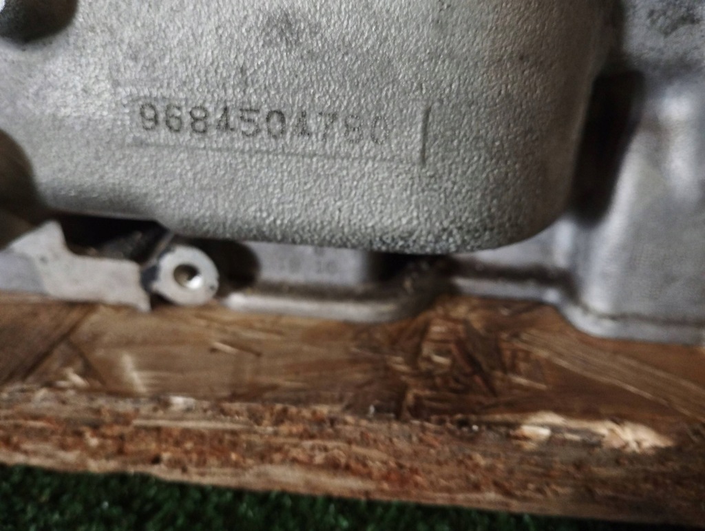 фото №9, Головка двигателя 9684487210, 9684504780 вал citroen c3 picasso 1.6 hdi