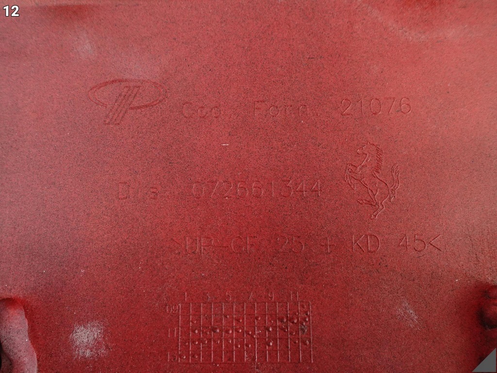 Ferrari 458 italia spider f142 09-15 бампер задній під  карбон pdc bez камери в Україні