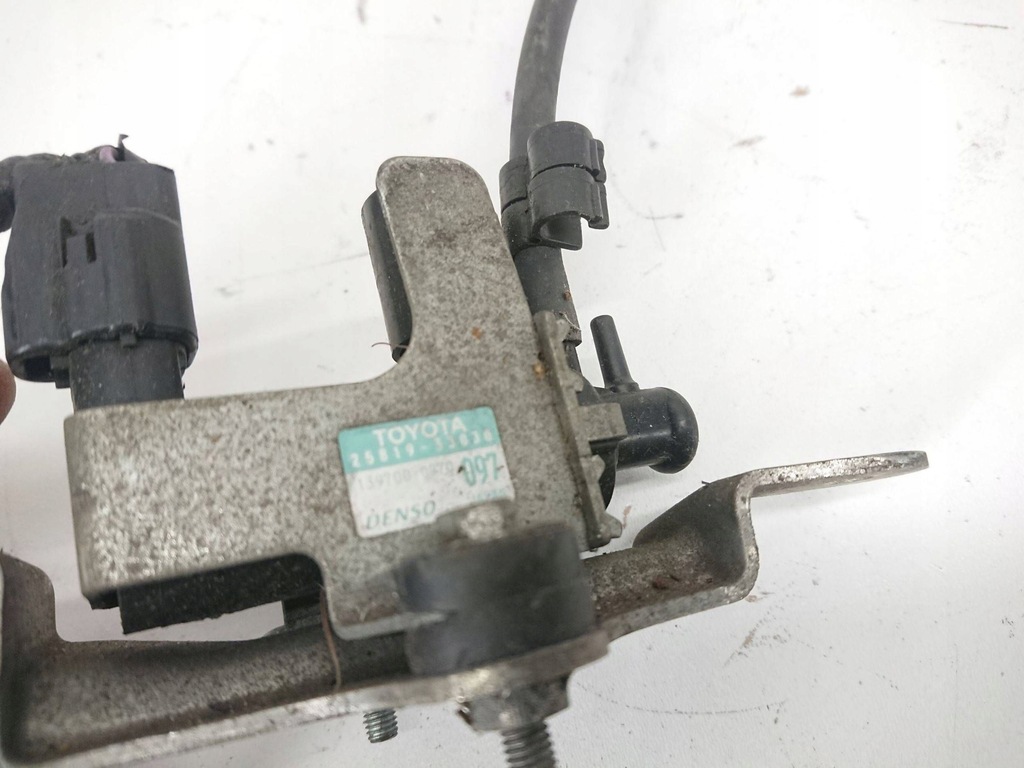 фото №5, Toyota auris клапан вакууму