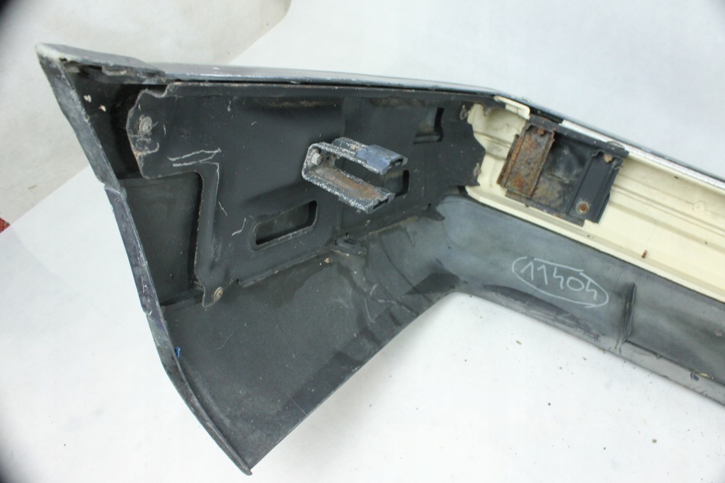 Бампер задній задній bmw 7 e32 балка підсилювач 1928282 накладки хром Доставка