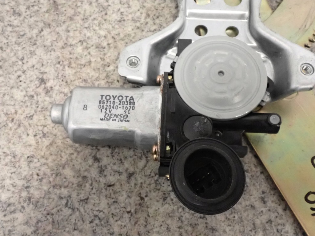 фото №5, Toyota corolla verso 01- подъемник задний левый