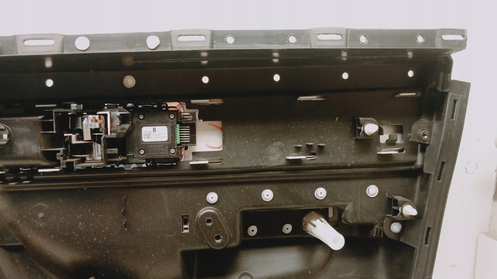 фото №11, Оббивка обшивка лівий перед land rover range rover sport l320 europa