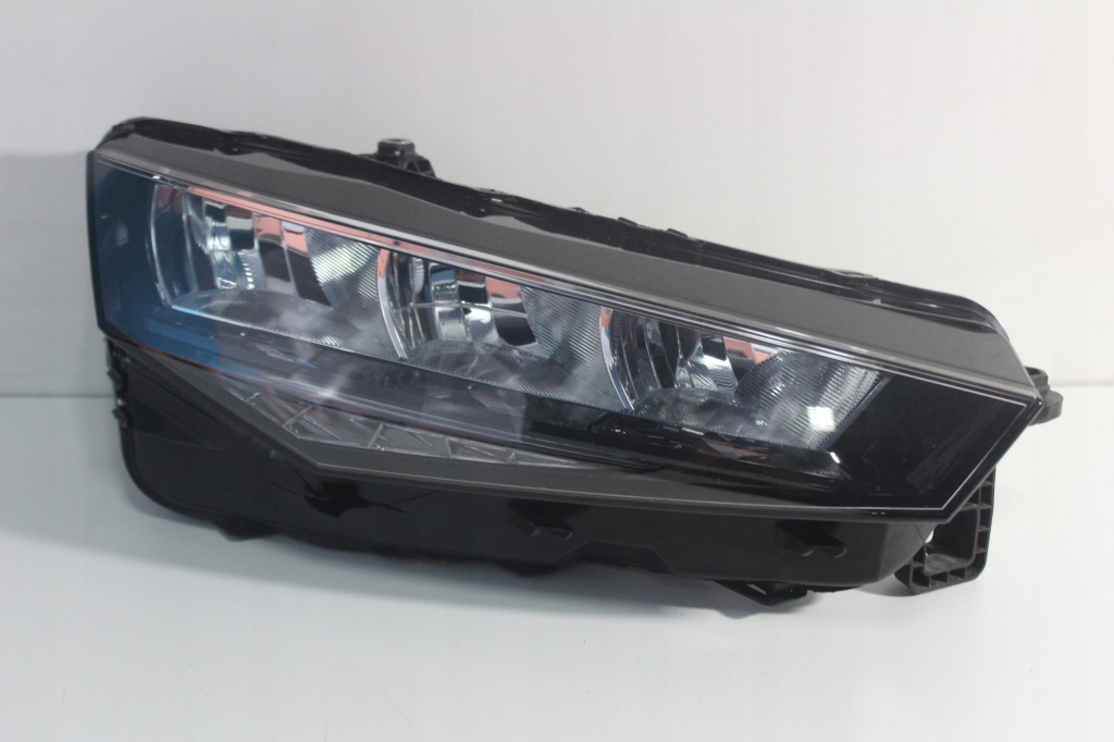 Купити Фара правий перед skoda scala рестайлінг  led 655941016