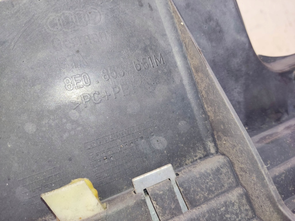 Решётка радиатора решётка радиатора бампера перед audi a4 b7 2005-2008 oem s-line 8e0853651m в Украине