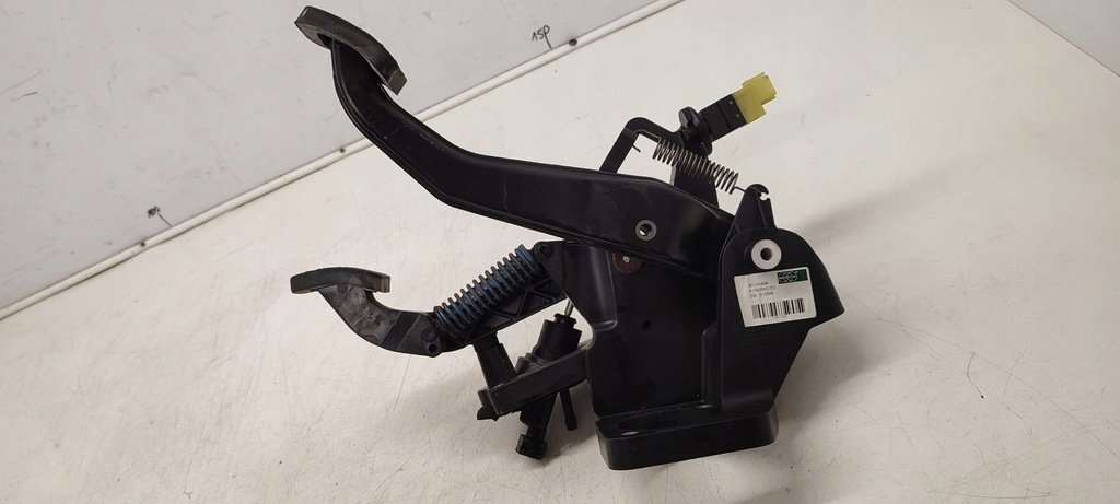 фото №9, Педали шланг сцепления mercedes w169 1,5 бензин