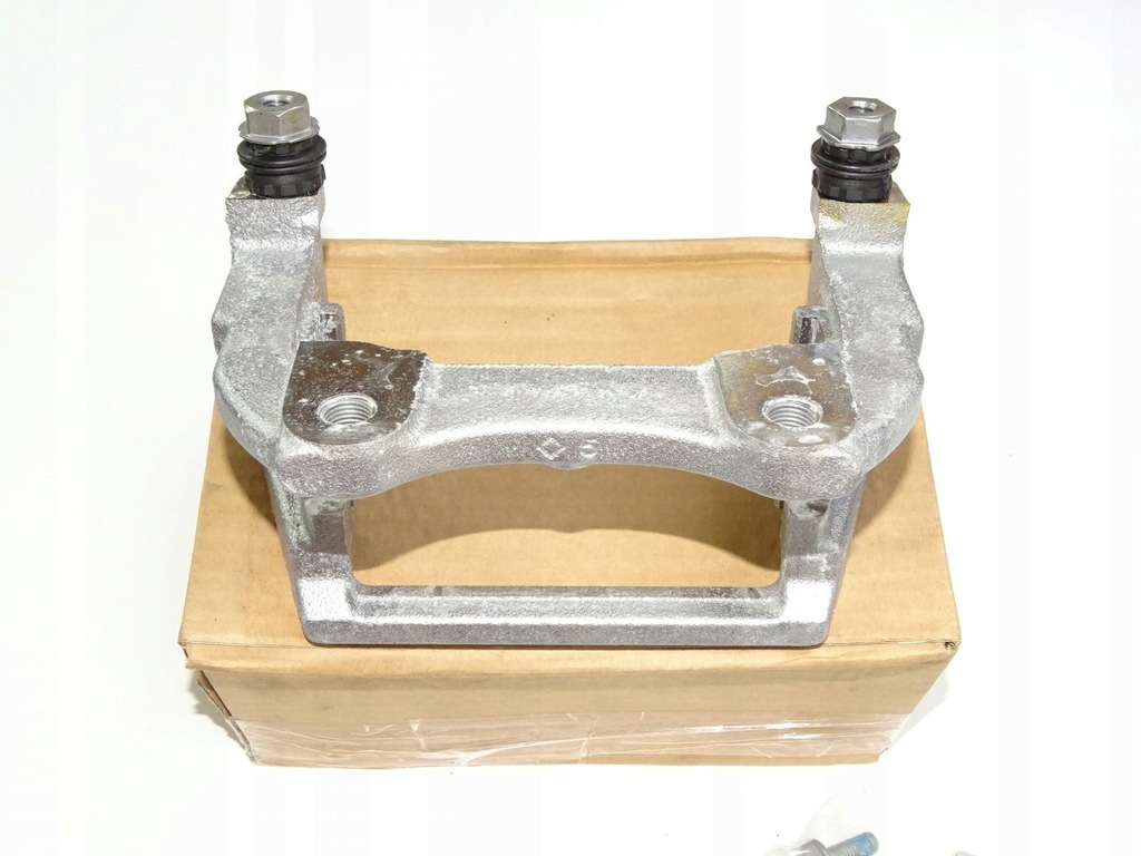 фото №2, Nowe скоба супорт заднього range rover sport 14-