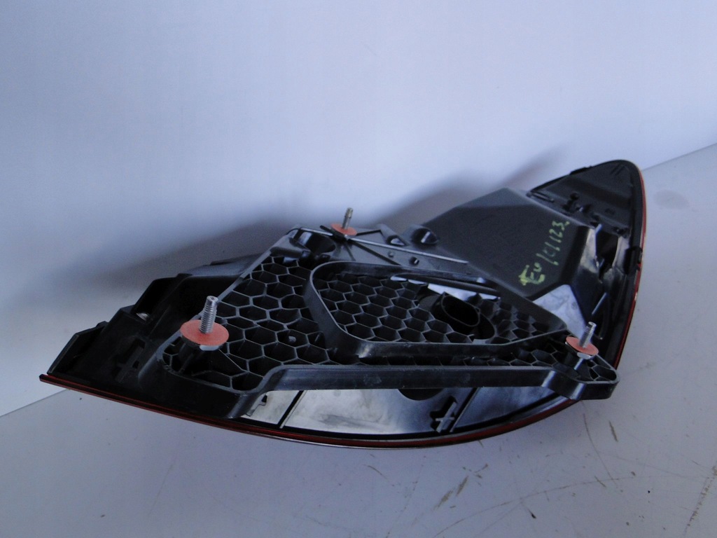 фото №6, Mercedes e 213 w213 lift лампа задняя левая sedan