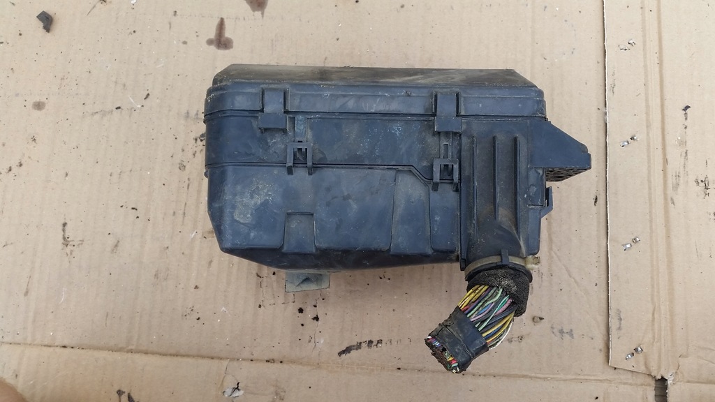 фото №1, Honda accord viii 2,2i-dtec коробка предохранителей