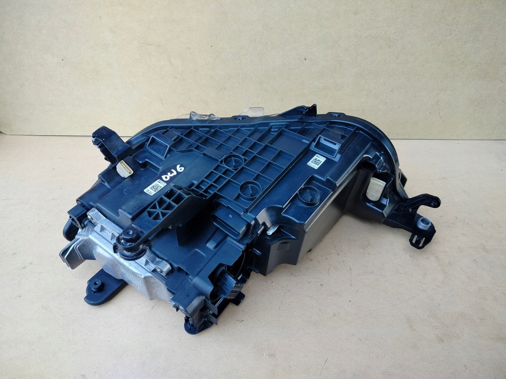 фото №4, Vw t-roc lift iq matrix ні суцільні контакти лампа права