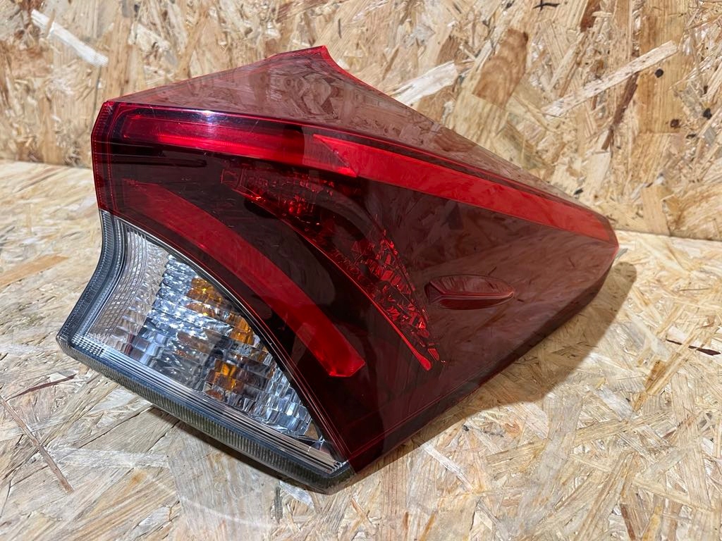 фото №7, Комплектна лампа задня задня ліва lub права toyota auris ii kombi lift 15- eu