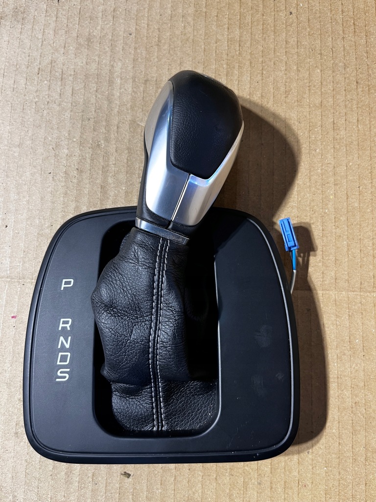 фото №1, 35 ford kuga mk2 домкрат ручка переключения передач чехол