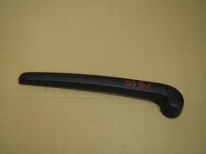 фото №1, Рычаг дворники крышки audi q3 8u