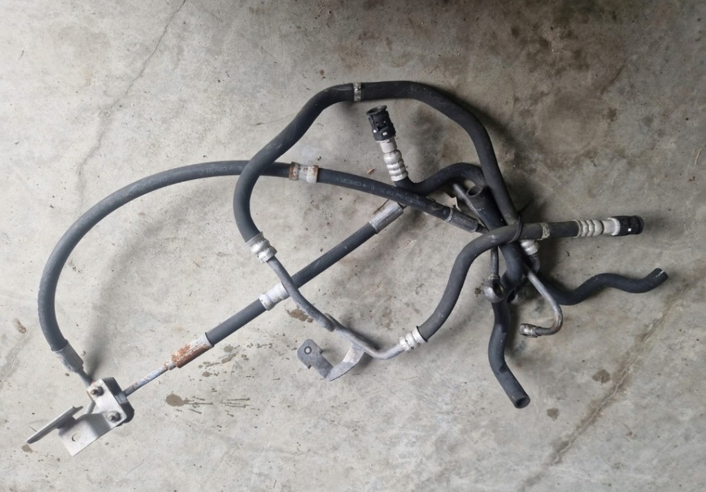 фото №1, Провода усилителя bmw e60 6777277