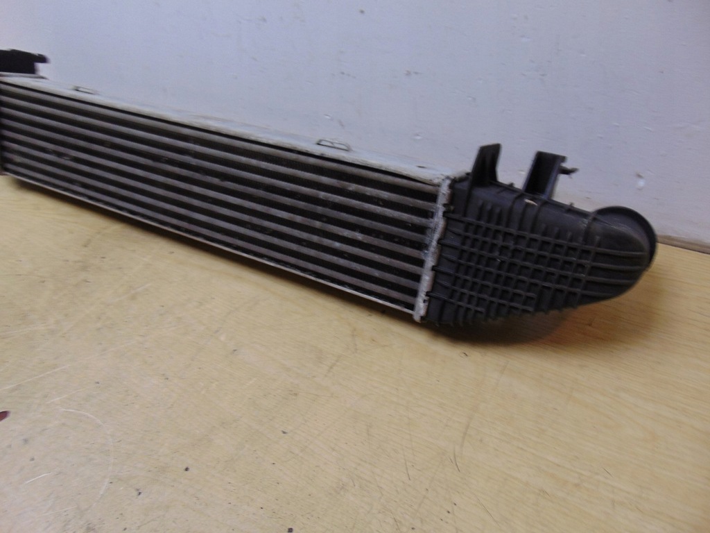 фото №10, Радіатор інтеркулер mercedes w204 a2045000500