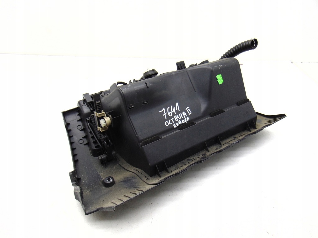 фото №6, Бардачок пассажира europa skoda octavia ii 1z1