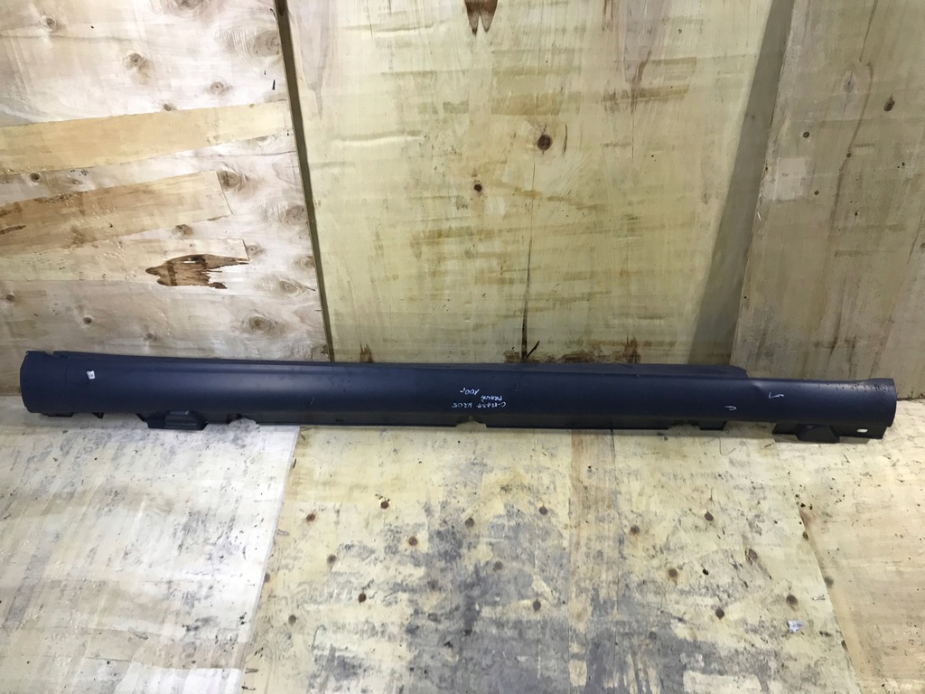 фото №1, Mercedes-benz оригинальный номер a2056907202 молдинг порог