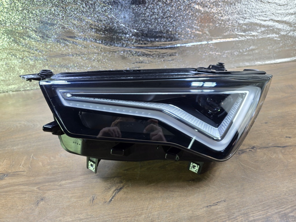 Купить Seat ateca рестайлинг  фара перед передняя левая full led 576941031c