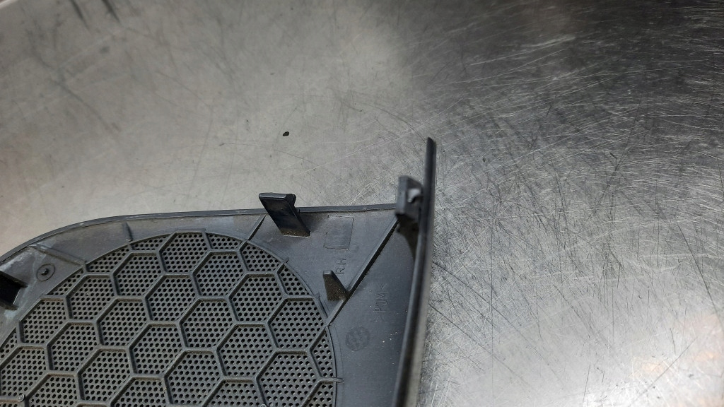 фото №6, Захист накладка динаміка 30883593 правий перед volvo s40 v40 96-04r