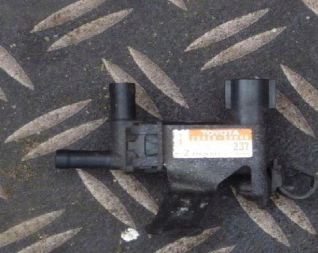 Купить Toyota rav4 2 2.0 vvti 00-05 датчик zawód вакуумa