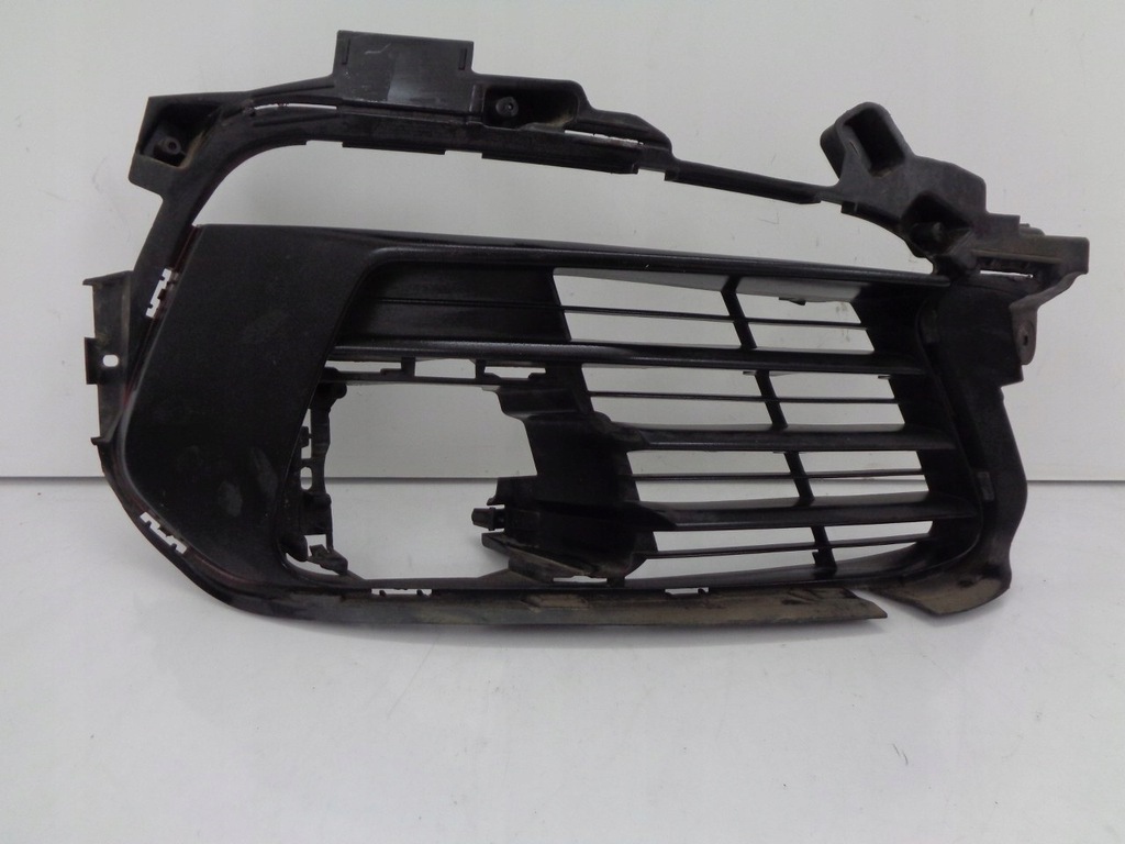 фото №1, Peugeot 308 ii решётка бампер правый перед