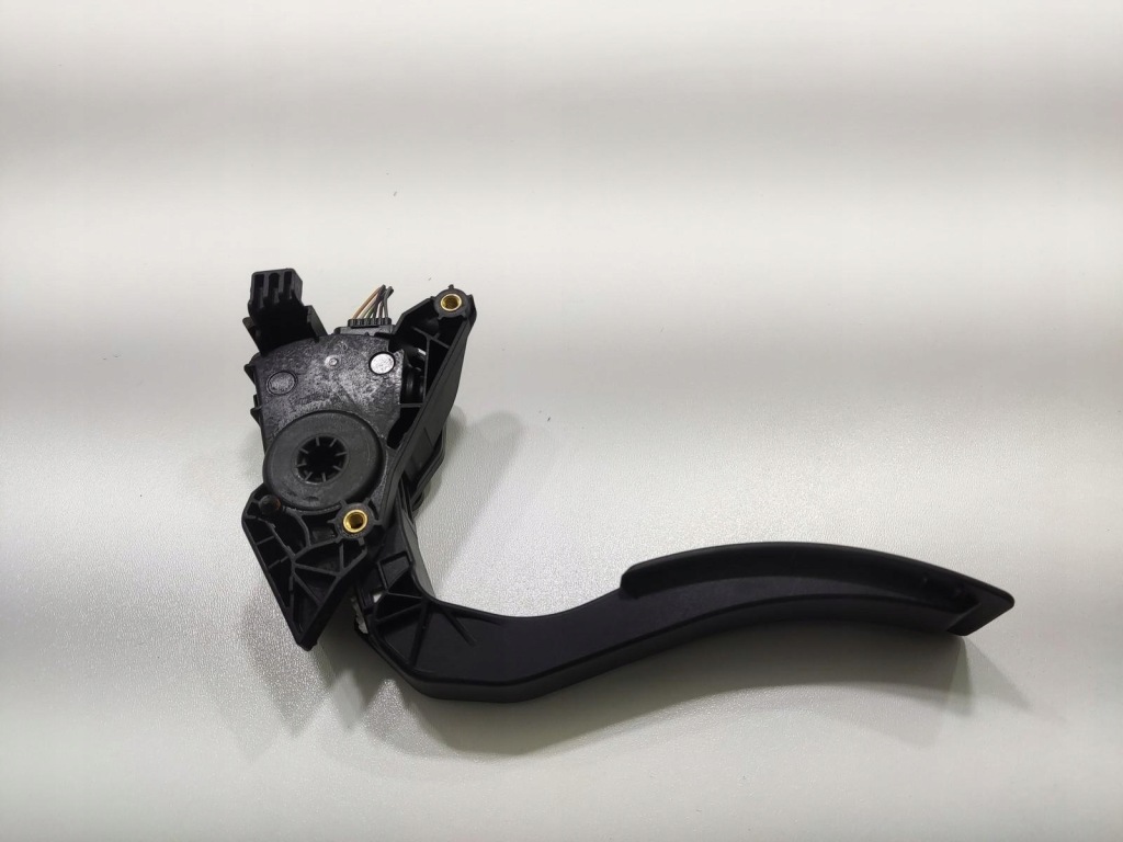 фото №4, Педаль газу renault clio iv lift 2016-2019 180029347r