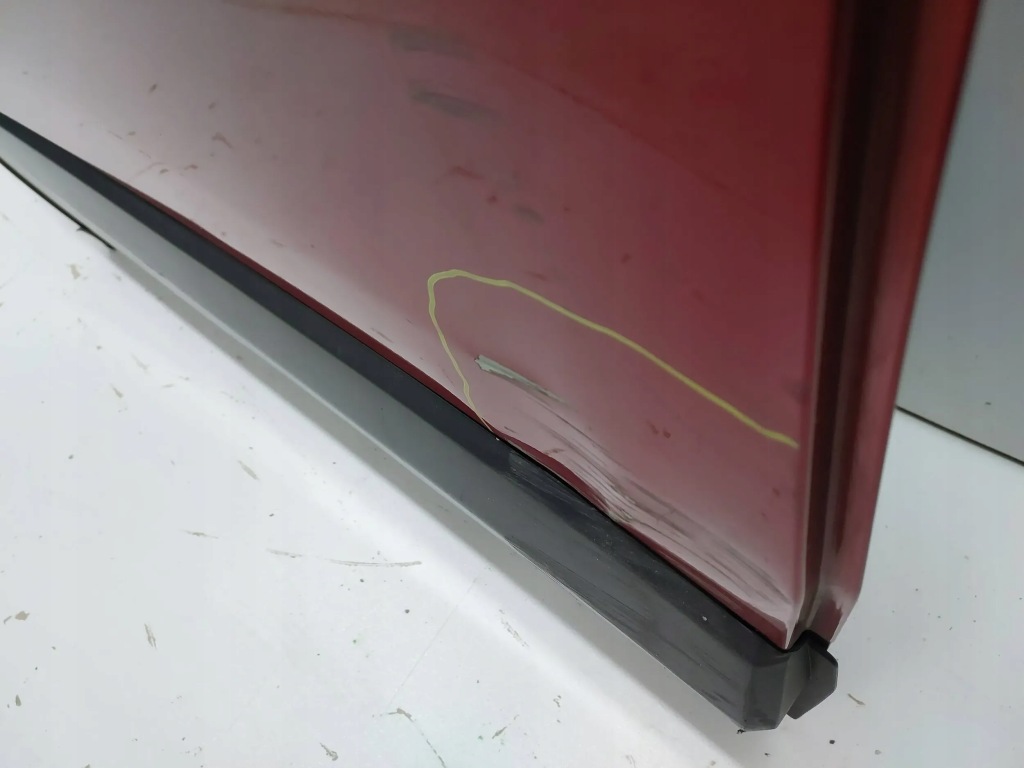 Mazda cx-30 2019 дверь задняя задняя правое  молдинг дверь Недорого