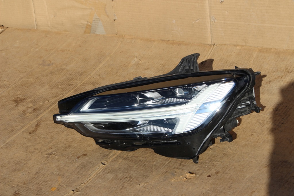 Купити Ideał volvo v60 2 s60 iii17+ фара ліва full led active high 32338013 європа