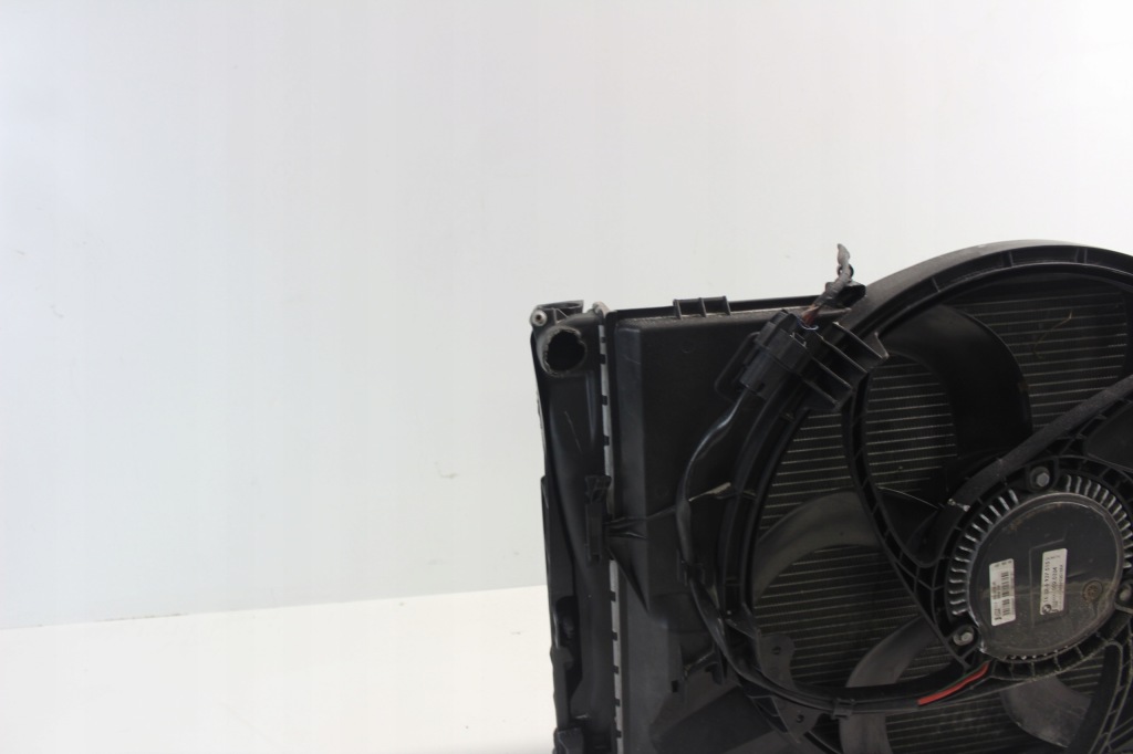 Радіатор води кондиціонер bmw e90 e91 e92 e87 x1 e84 Зі Шроту