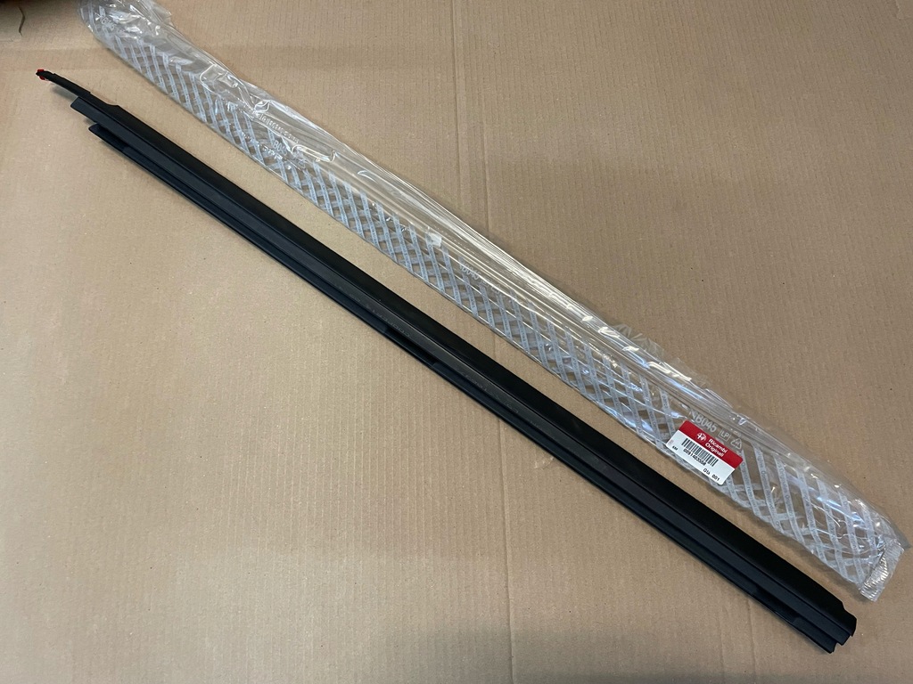 фото №2, Alfa romeo 166 молдинг ущільнювач зовнішня pp