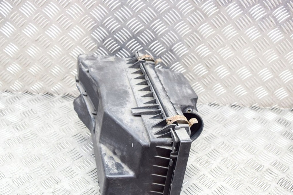 фото №5, Jeep patriot mk74 фильтр воздуха box 04891820ab 2.0 дизель 103kw 2008