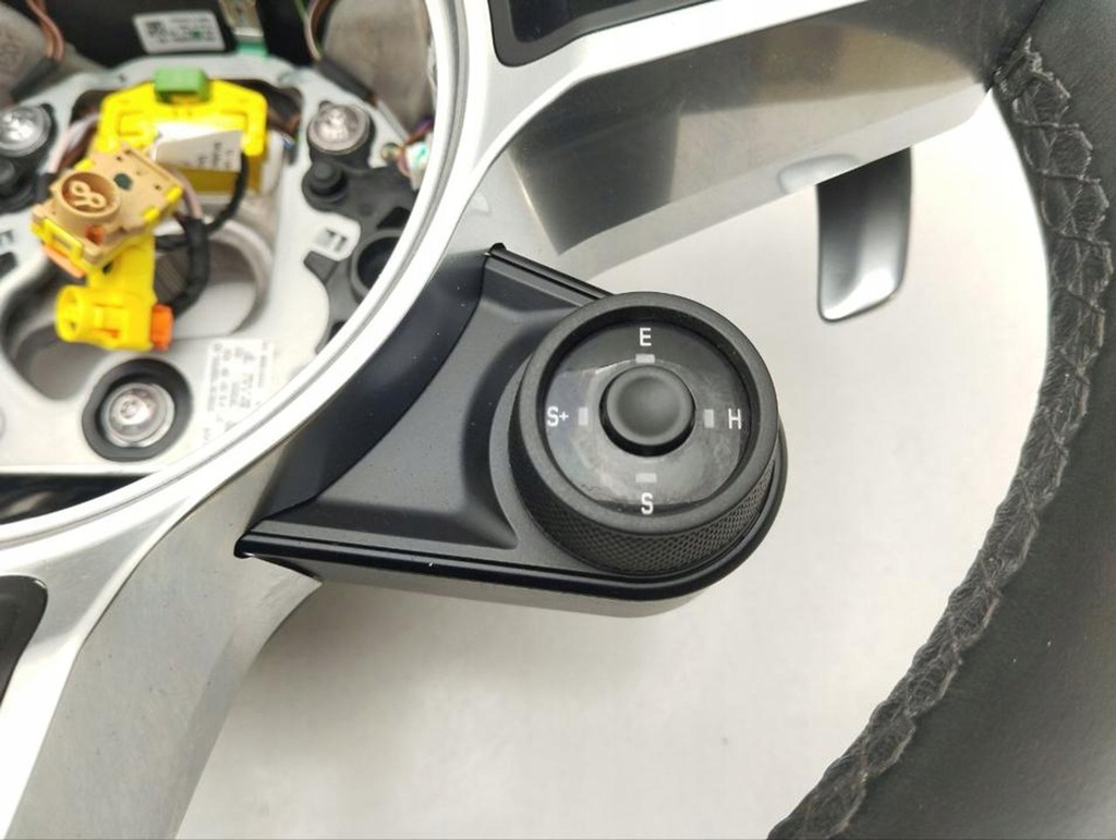 фото №7, Porsche panamera 971 2018 руль