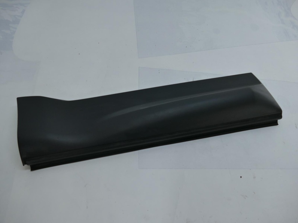 Купити Range rover sport l320 рестайлінг  молдинг дверей правий задні