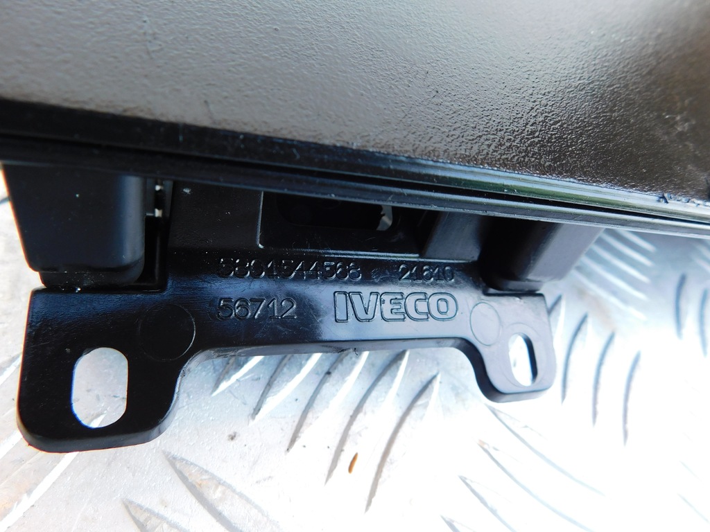 фото №8, Iveco daily vi кришка бардачка панелі захист консолі ліва права комплект