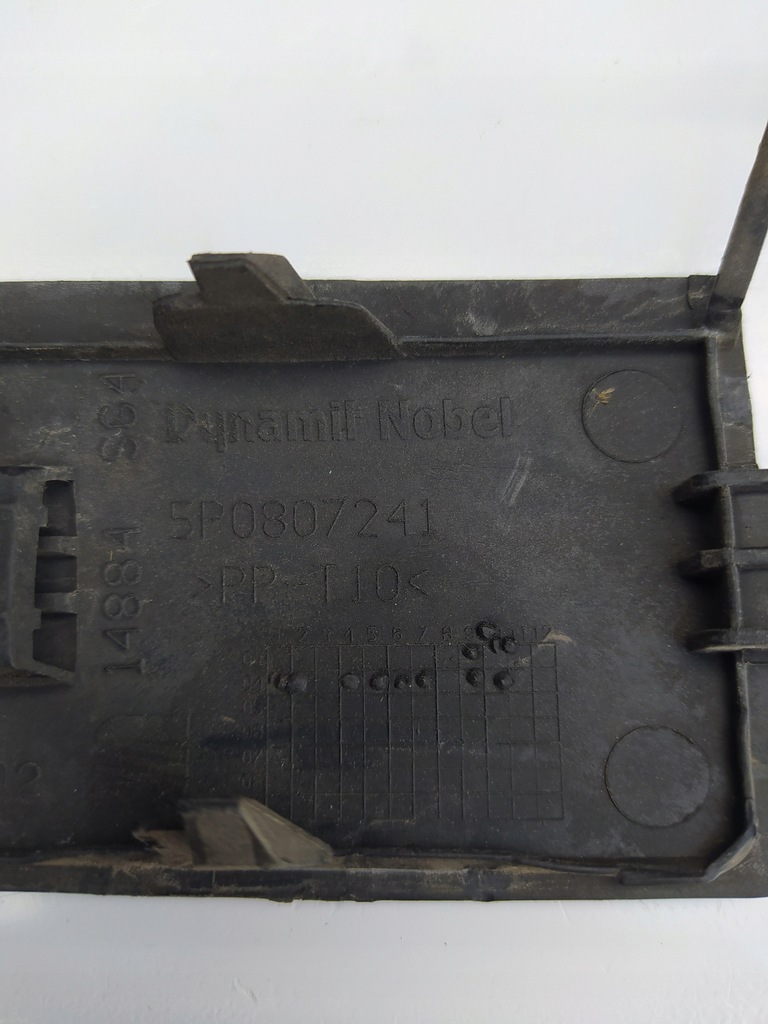 фото №16, Altea toledo iii 3 заглушка hak бампер перед oryg 5p0807241