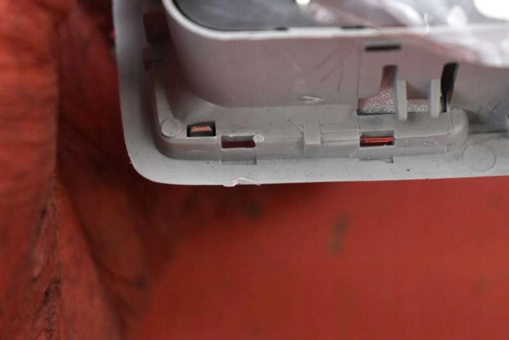 фото №9, Лампа освещение салона перед mazda cx-7 06-09